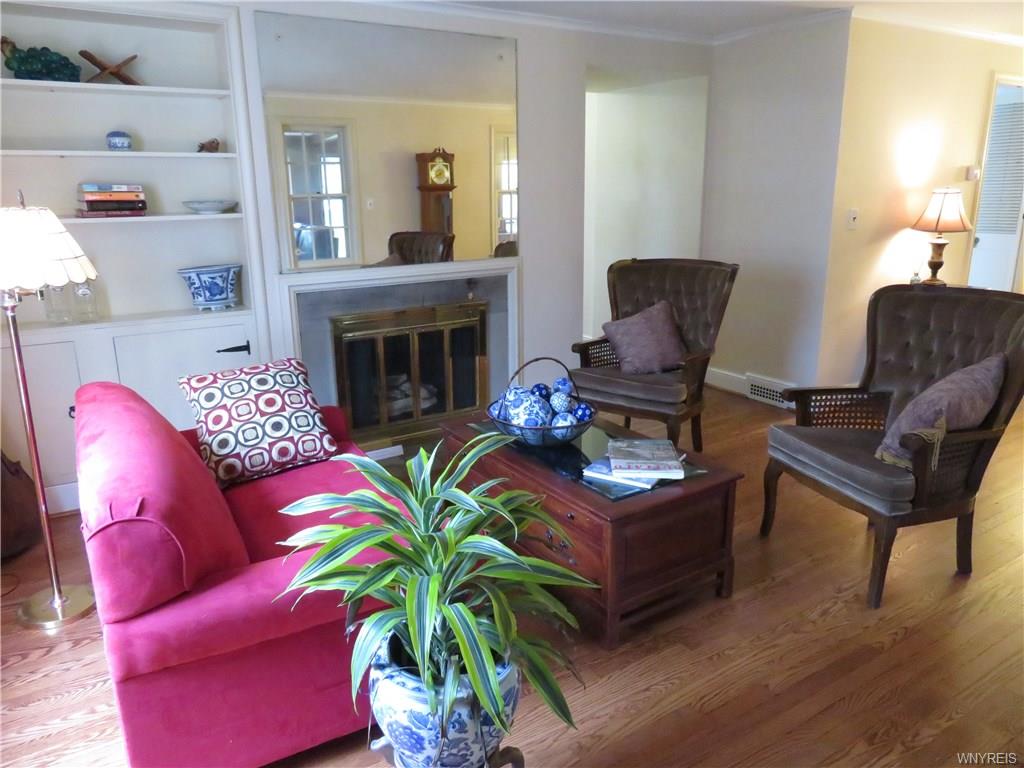 396 Louvaine Dr