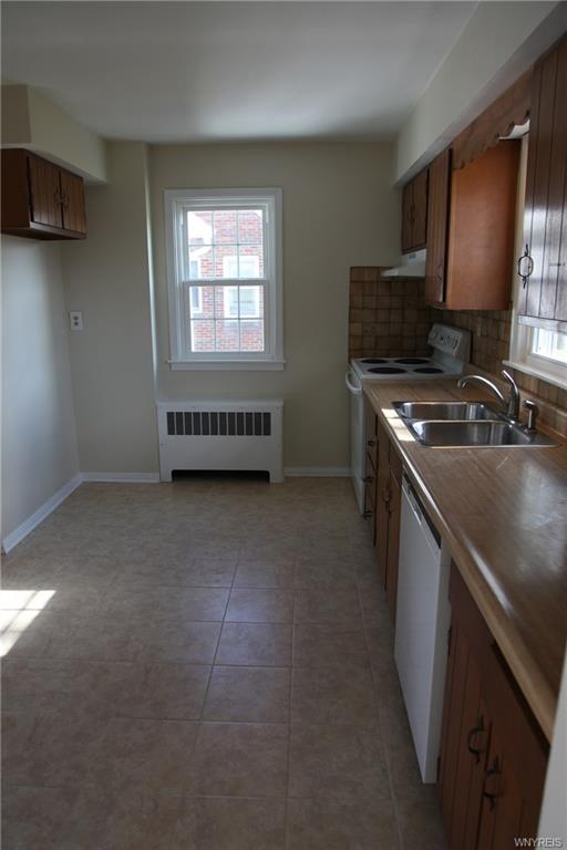 160 Woodward Dr