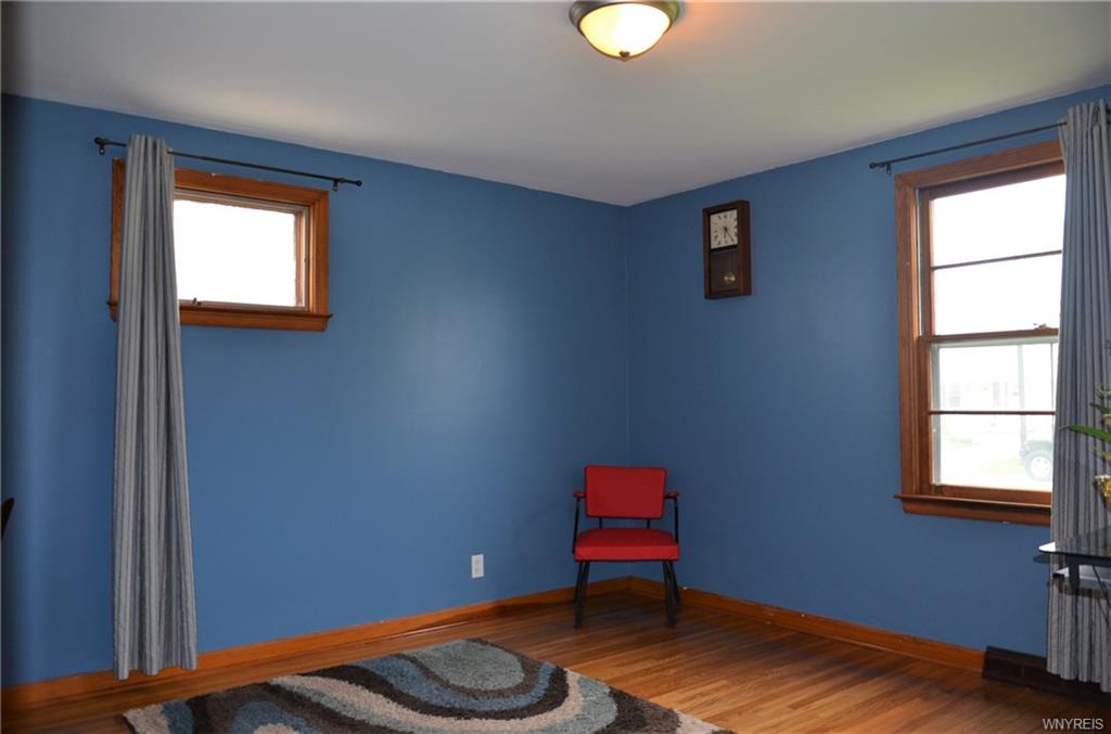 157 Mcnaughton Ave