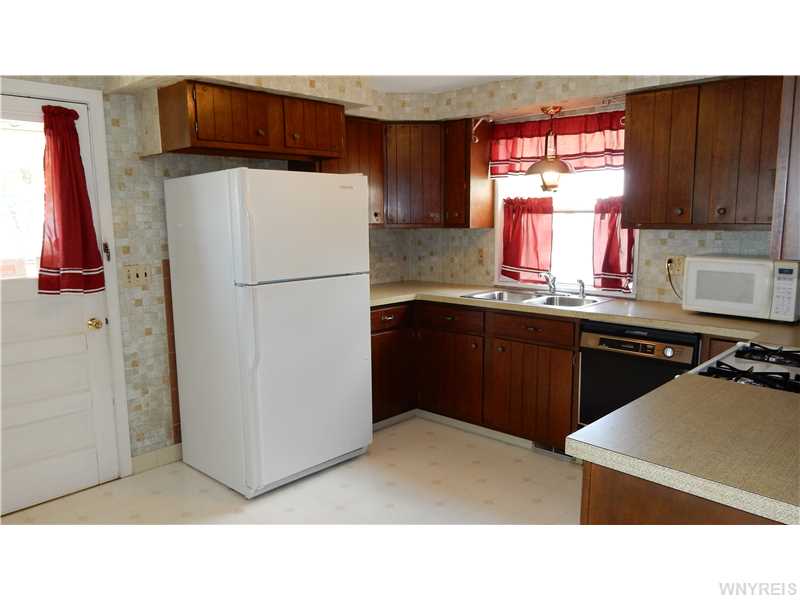 For Sale: 4 Birkdale Rd Buffalo, NY 14225