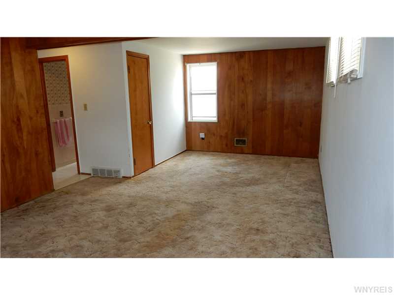For Sale: 4 Birkdale Rd Buffalo, NY 14225