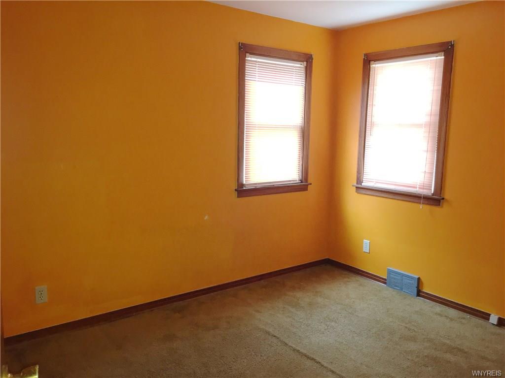 2711 Orleans Ave
