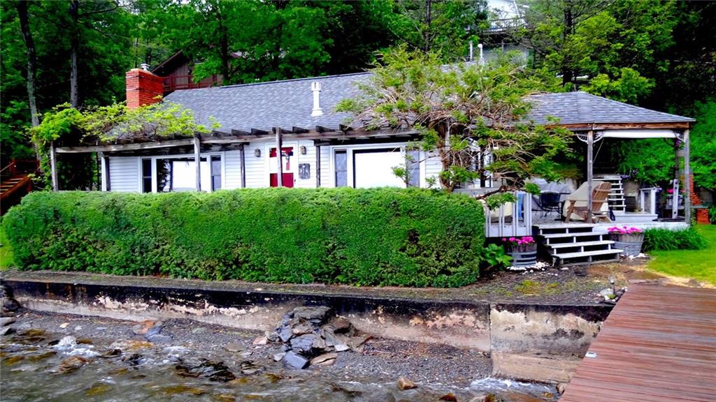 2096 Lower West Lake Rd