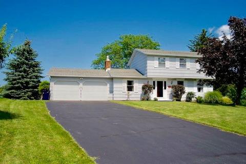 22 Maybrook Ln