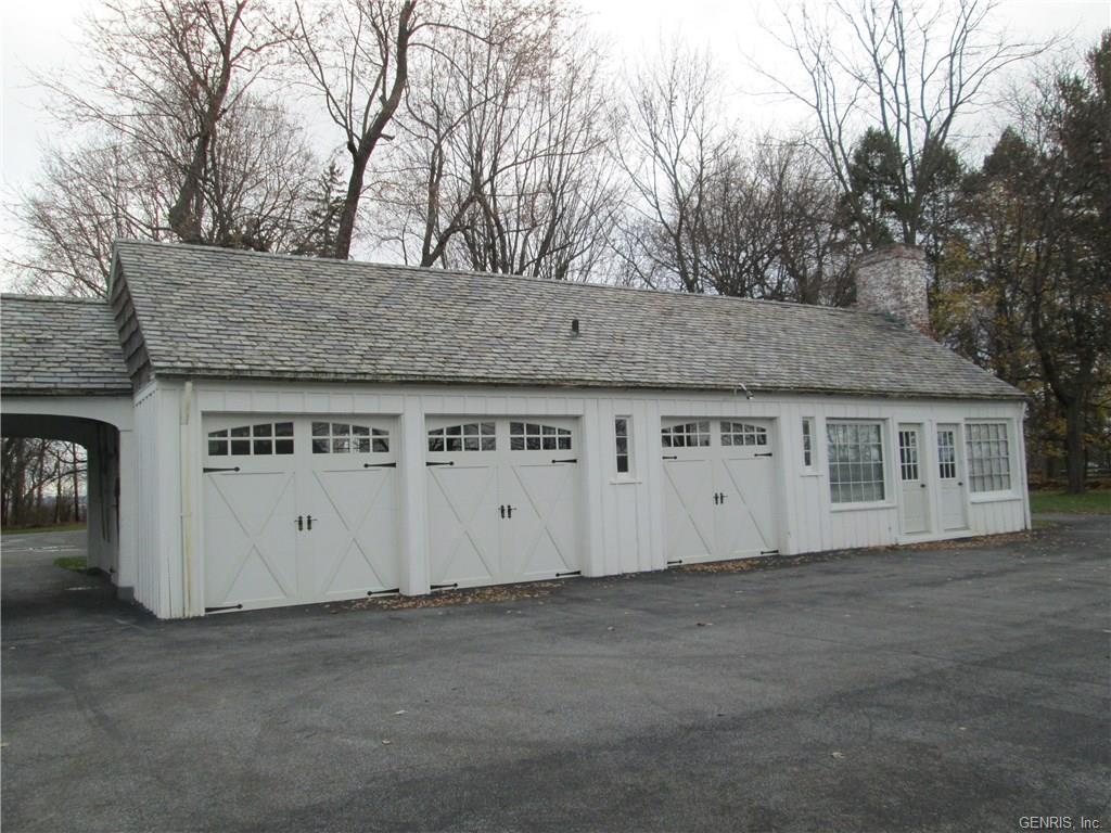 3909 Avon Rd