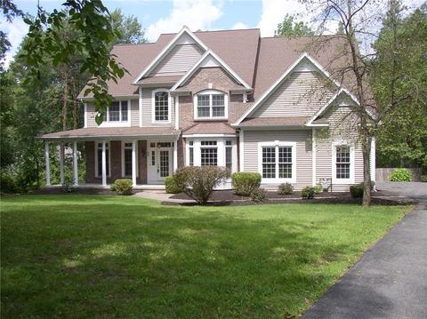 3 Crest Wood Cir