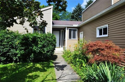 48 Devonshire Cir