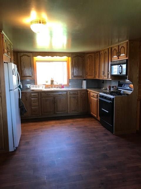 13105 W Lake Rd