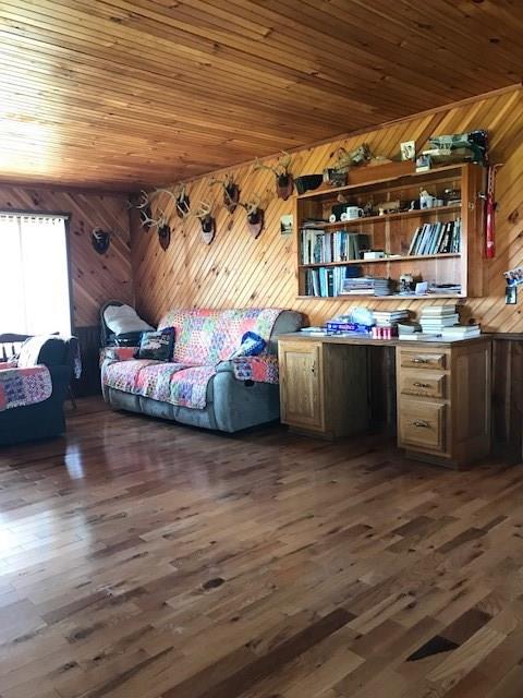 13105 W Lake Rd