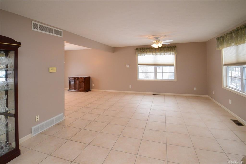 20 Barkwood Ln