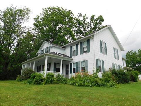 23 Woodworth St