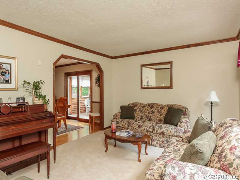 For Sale: 968 Oak Ridge Dr Victor, NY 14564