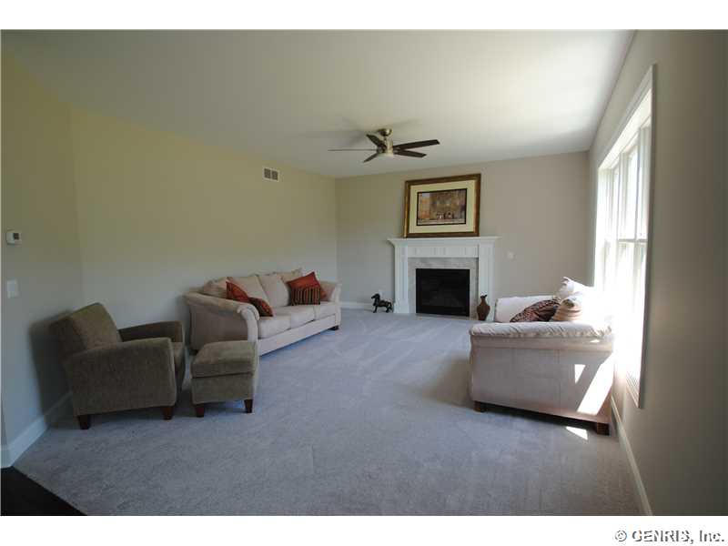 For Sale: 1474 Providence Dr Webster, NY 14580