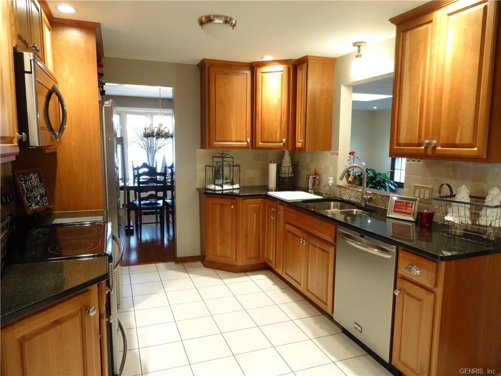 30 Beaconview Ct