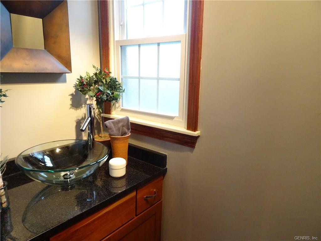 30 Beaconview Ct