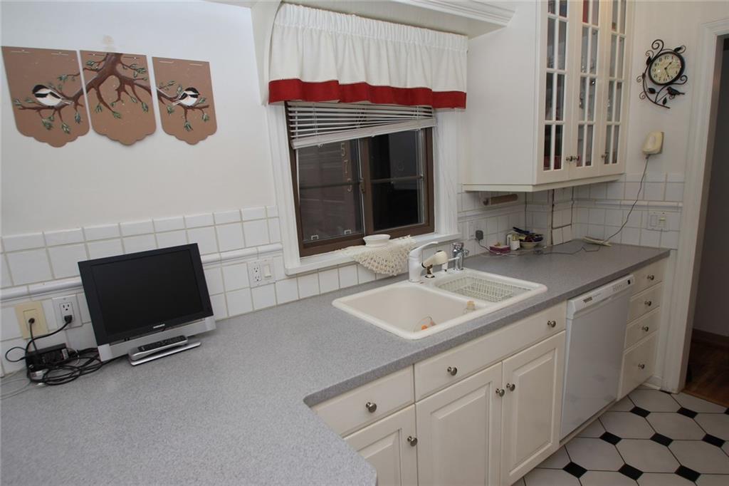 1567 East Ave