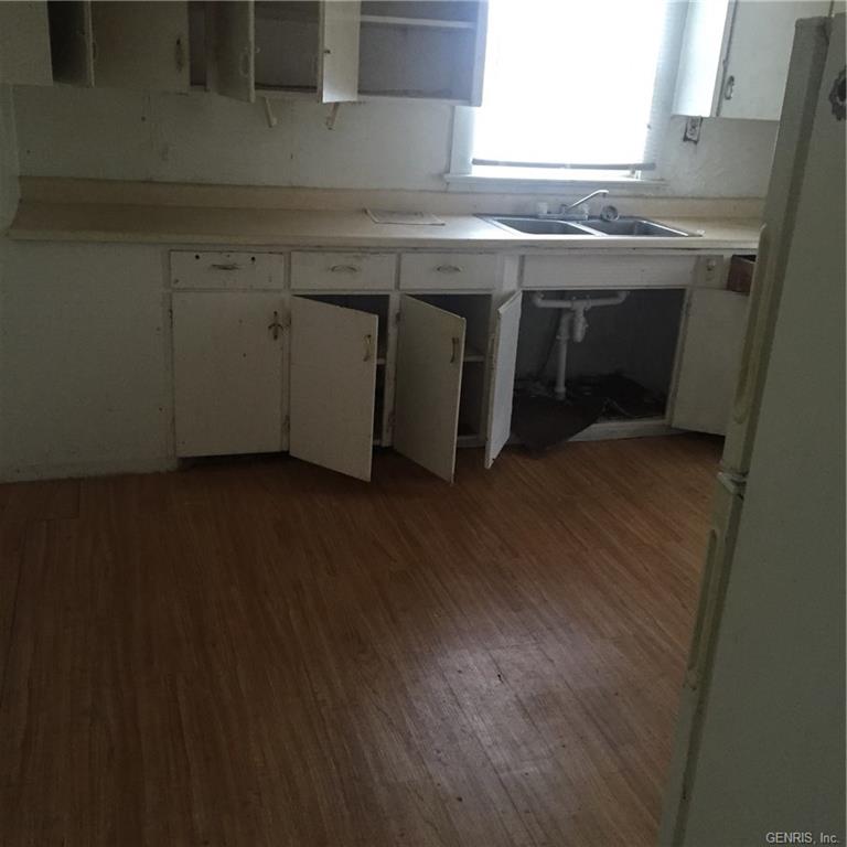 134 Bank St W