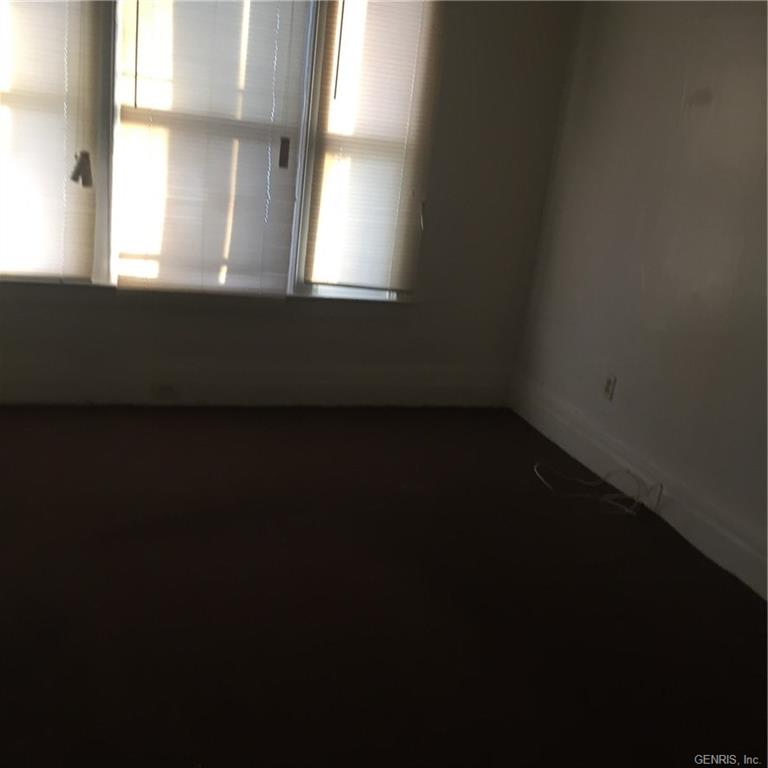 134 Bank St W