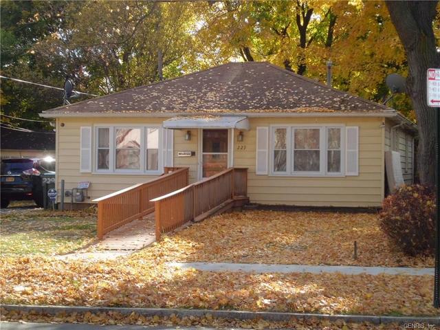 229 Fernwood Ave