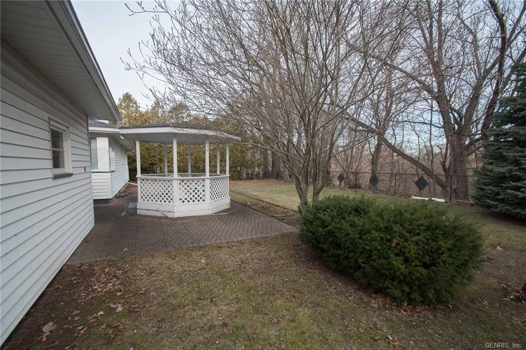 153 Seneca Rd