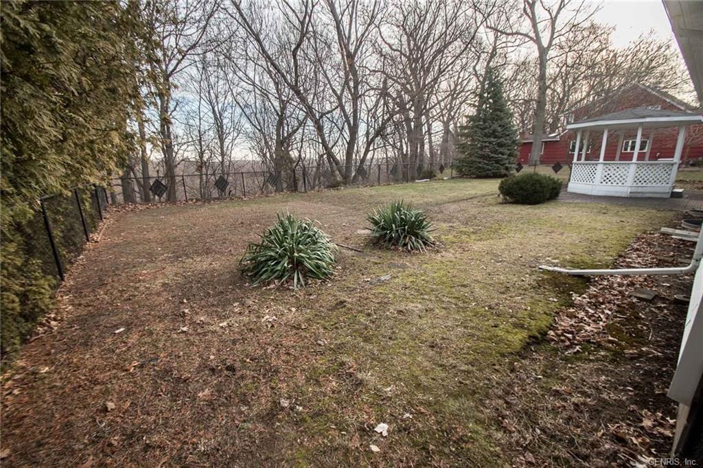 153 Seneca Rd