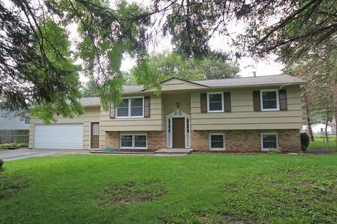 17 Adeane Dr E