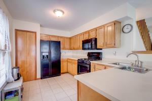 For Sale: 74 Wickfield Rd Blacklick, OH 43004
