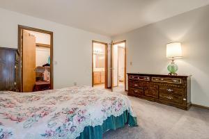 For Sale: 74 Wickfield Rd Blacklick, OH 43004