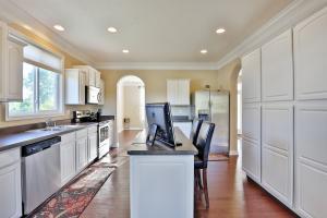 For Sale: 700 Redwood Valley Dr Blacklick, OH 43004