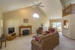 For Sale: 694 Meadows Dr Delaware, OH 43015