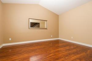 584 Apple Valley Cir