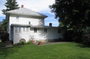 For Sale: 102 S Mulberry St Fredericktown, OH 43019