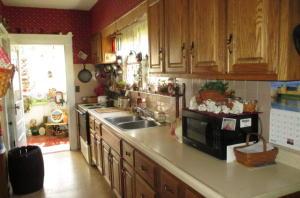 For Sale: 102 S Mulberry St Fredericktown, OH 43019
