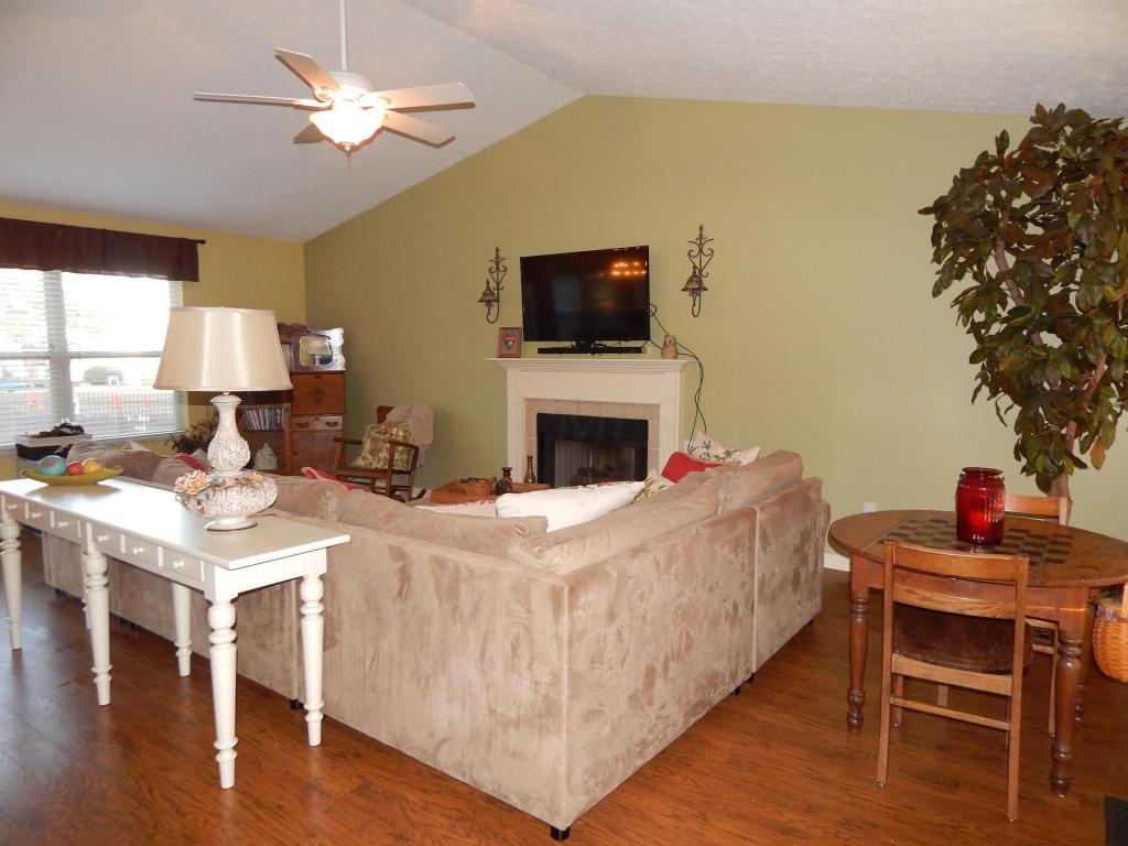 280 Pointe Pl