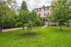 4237 N Bank Rd NE