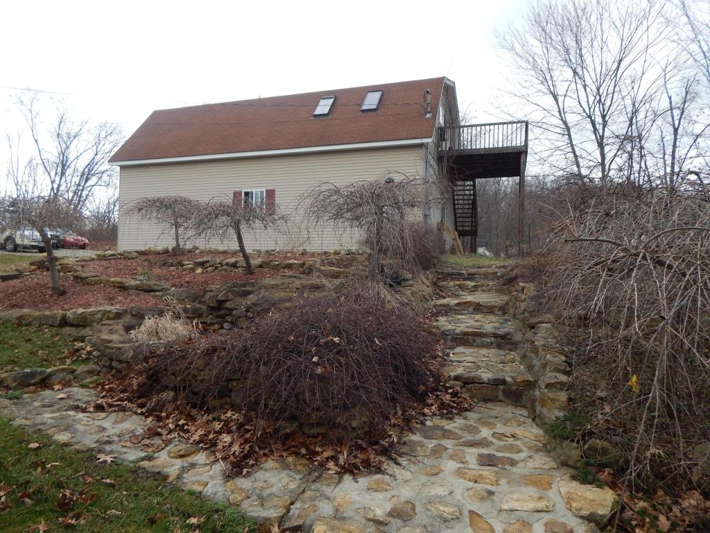 634 Livingston Ct