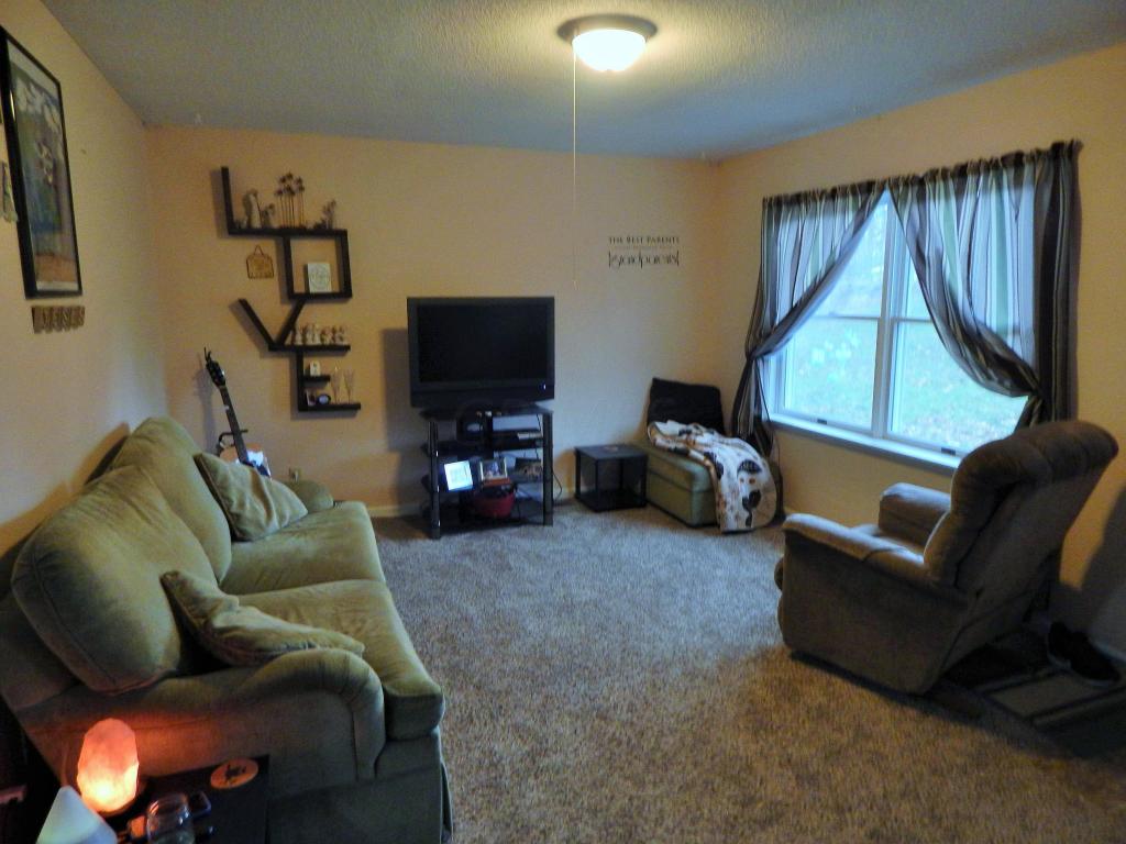 634 Livingston Ct