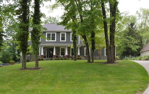 1266 Stratford Woods Dr