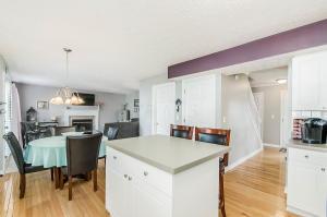 351 Cottage Grove Cir
