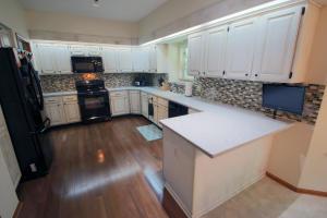 For Sale: 472 Glenside Ln Powell, OH 43065