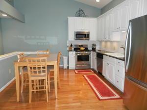 For Sale: 8341 Smoky Row Rd Powell, OH 43065