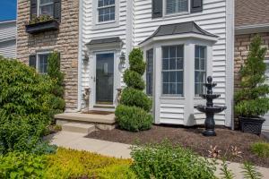 For Sale: 7074 Scioto Pkwy Powell, OH 43065