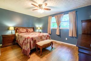 For Sale: 5585 Spohn Dr Westerville, OH 43081