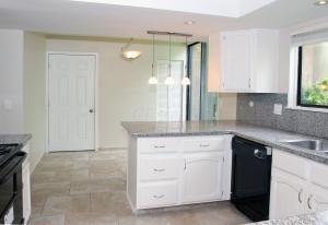 For Sale: 4950 Wintersong Ln #1 Westerville, OH 43081