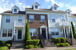 For Sale: 725 Lazelle Rd Westerville, OH 43081