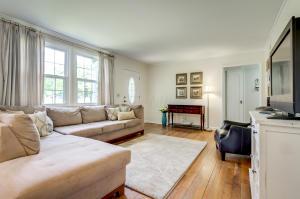For Sale: 375 S Selby Blvd Columbus, OH 43085