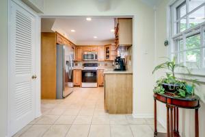 For Sale: 375 S Selby Blvd Columbus, OH 43085