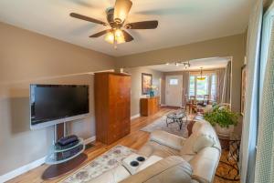 306 Kenbrook Dr