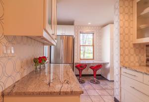 306 Kenbrook Dr