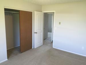 116 N Creekview Ct, Baltimore OH 43105